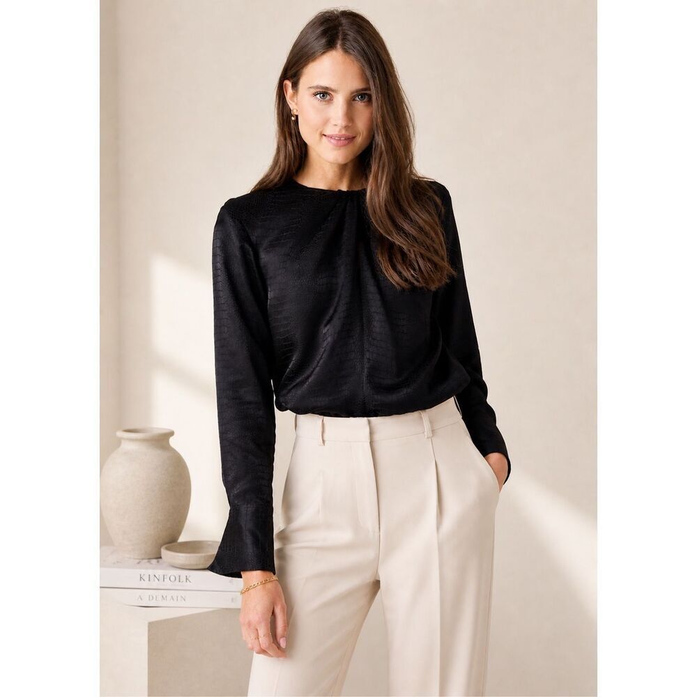 FRAME Silk Textured Blouse Black | Quiet Luxury Minimalist Chic Top, XS $398 A6